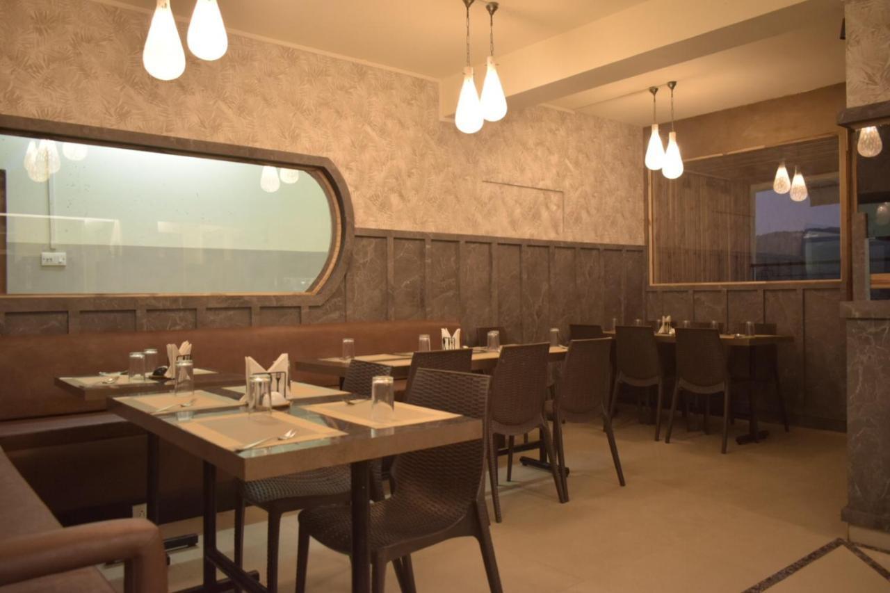 שילונג Hotel Travellers Inn מראה חיצוני תמונה