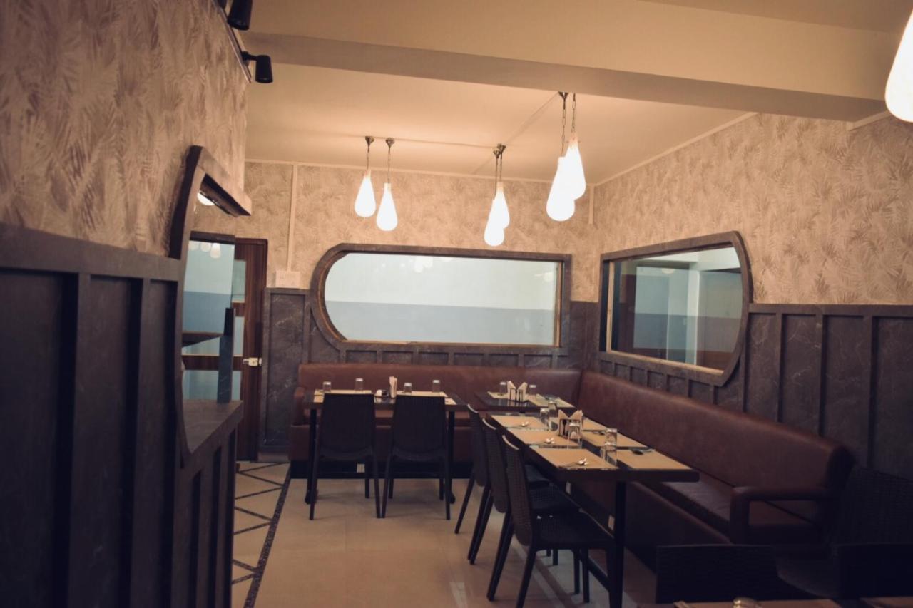 שילונג Hotel Travellers Inn מראה חיצוני תמונה